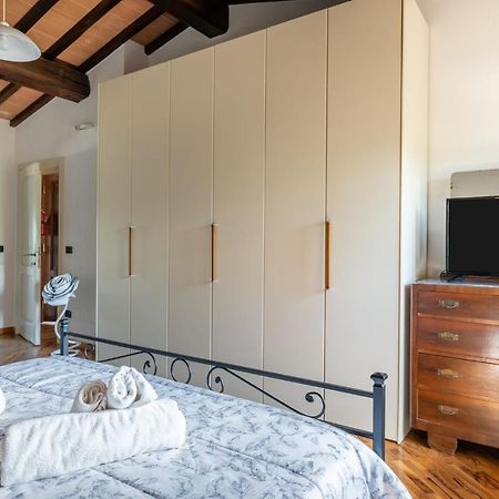 Casa Vecchia Rooms And Parking Gambassi Terme Luaran gambar
