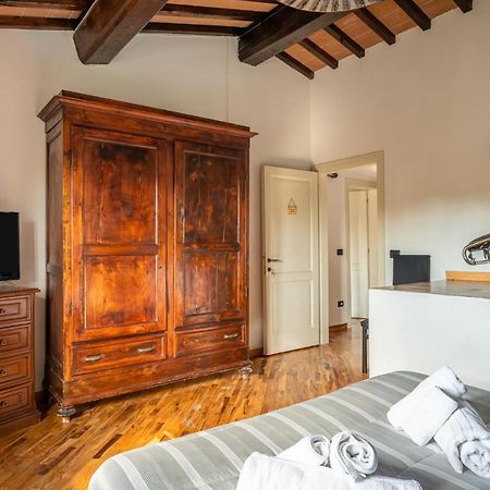 Casa Vecchia Rooms And Parking Gambassi Terme Luaran gambar