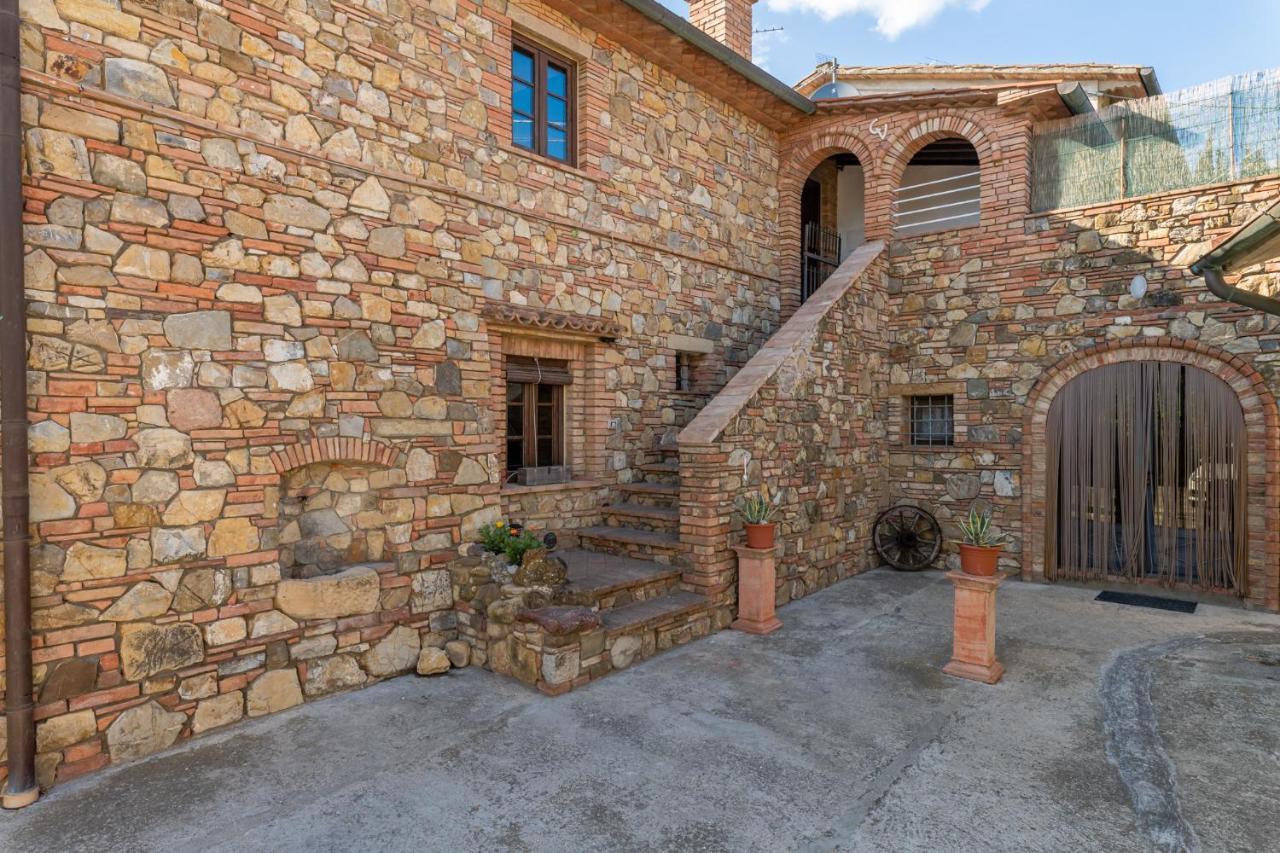 Casa Vecchia Rooms And Parking Gambassi Terme Luaran gambar