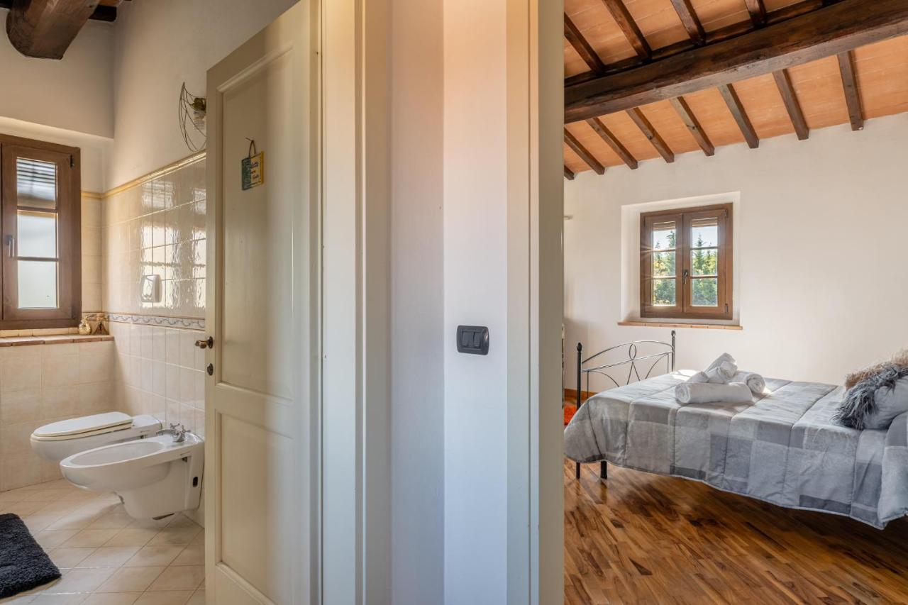 Casa Vecchia Rooms And Parking Gambassi Terme Luaran gambar