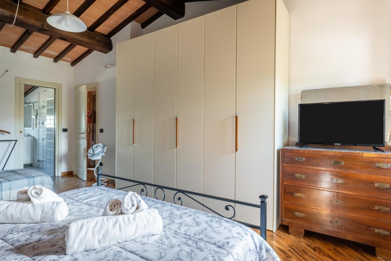 Casa Vecchia Rooms And Parking Gambassi Terme Luaran gambar