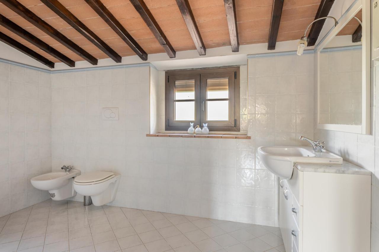 Casa Vecchia Rooms And Parking Gambassi Terme Luaran gambar